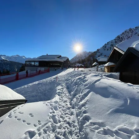 Mazot Agora - Pop-up Gallery Experience Gasthof