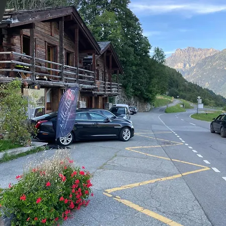 Mazot Agora - Pop-up Gallery Experience 3*