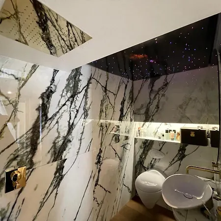 Mazot Agora - Pop-up Gallery Experience