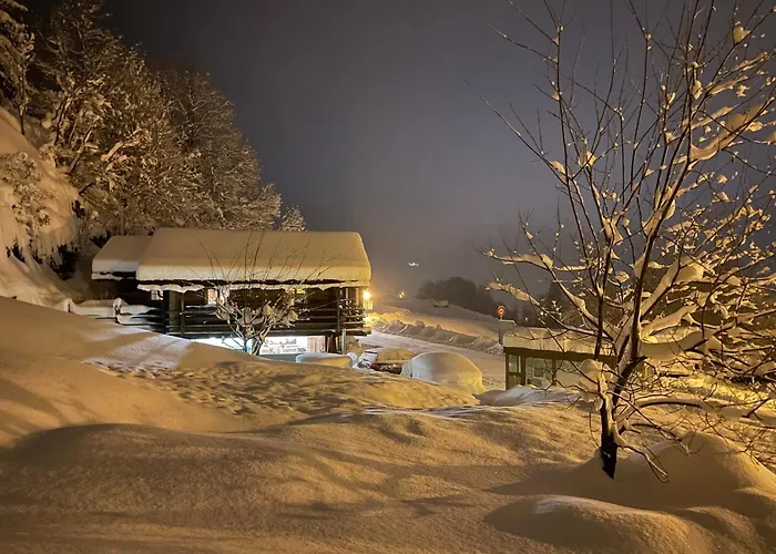 Mazot Agora - Pop-up Gallery Experience 3* Salvan