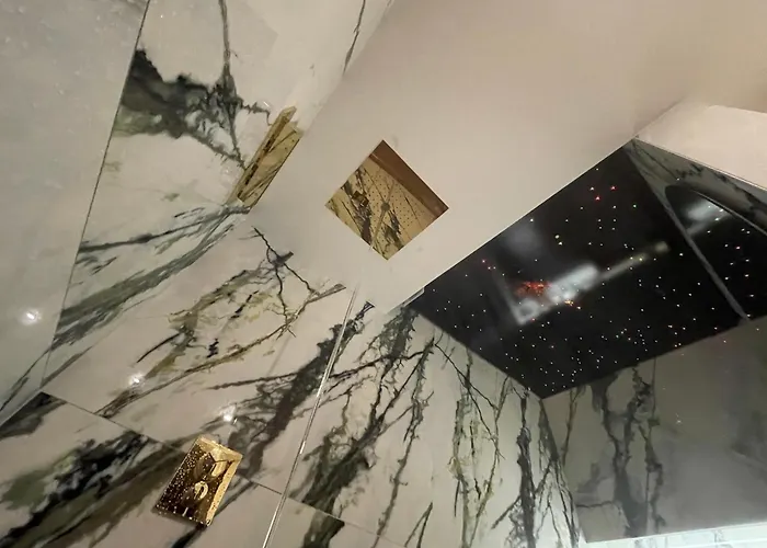 Mazot Agora - Pop-up Gallery Experience Salvan