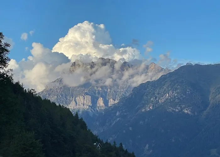 Mazot Agora - Pop-up Gallery Experience Gasthof