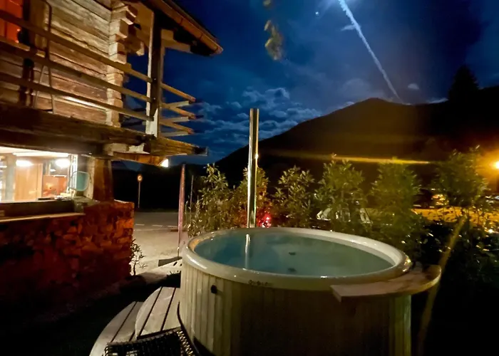 Mazot Agora - Pop-up Gallery Experience Salvan