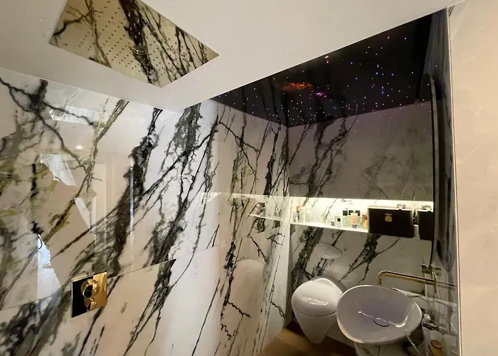 Mazot Agora - Pop-up Gallery Experience