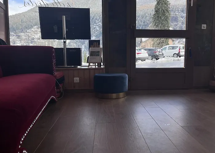 Mazot Agora - Pop-up Gallery Experience 3* Salvan