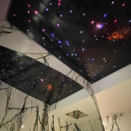 Mazot Agora - Pop-up Gallery Experience 3* Salvan