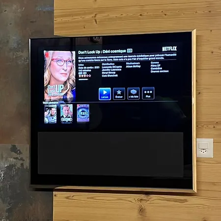 Mazot Agora - Pop-up Gallery Experience 3*