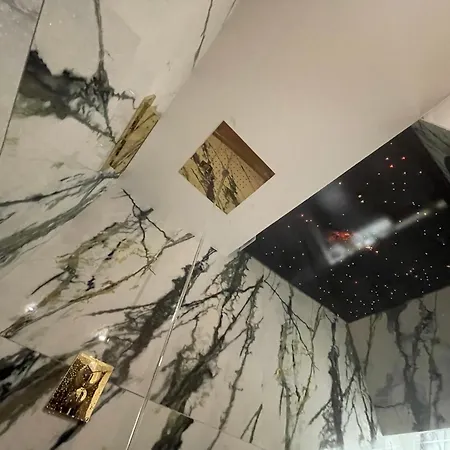 Mazot Agora - Pop-up Gallery Experience Salvan