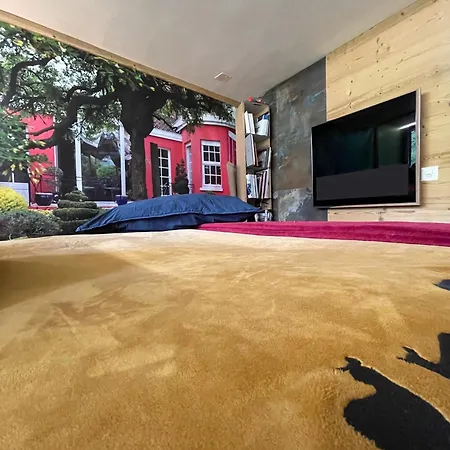 Mazot Agora - Pop-up Gallery Experience Πανσιόν 3*