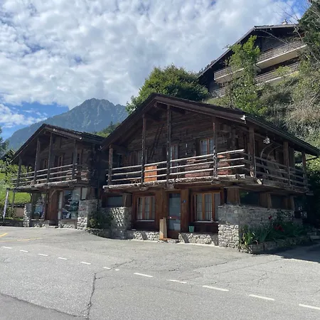 Mazot Agora - Pop-up Gallery Experience 3*