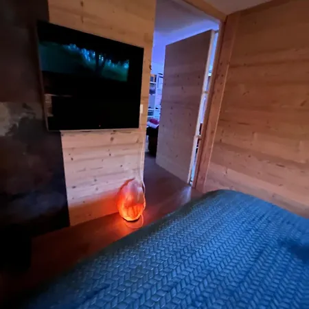 Πανσιόν Mazot Agora - Pop-up Gallery Experience Salvan